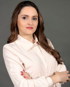 Virgínia M. Dalla Valle
